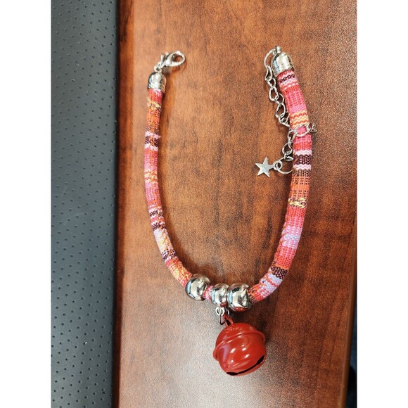 Adjustable Comfort Cat Collar with Bell - Picture 1 of 4